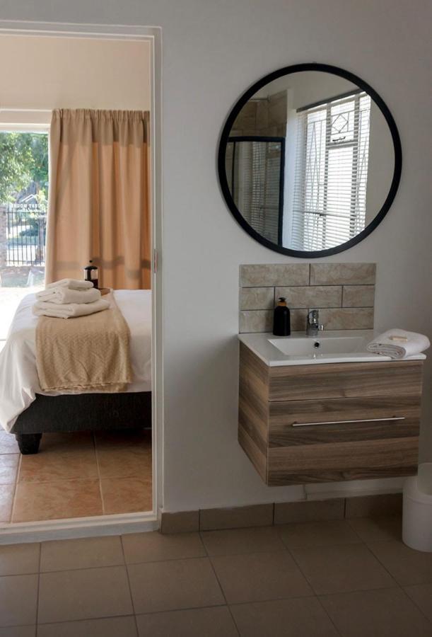 Cradock Guest House & Self Catering Buitenkant foto